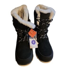 Universal Thread Womans Boots